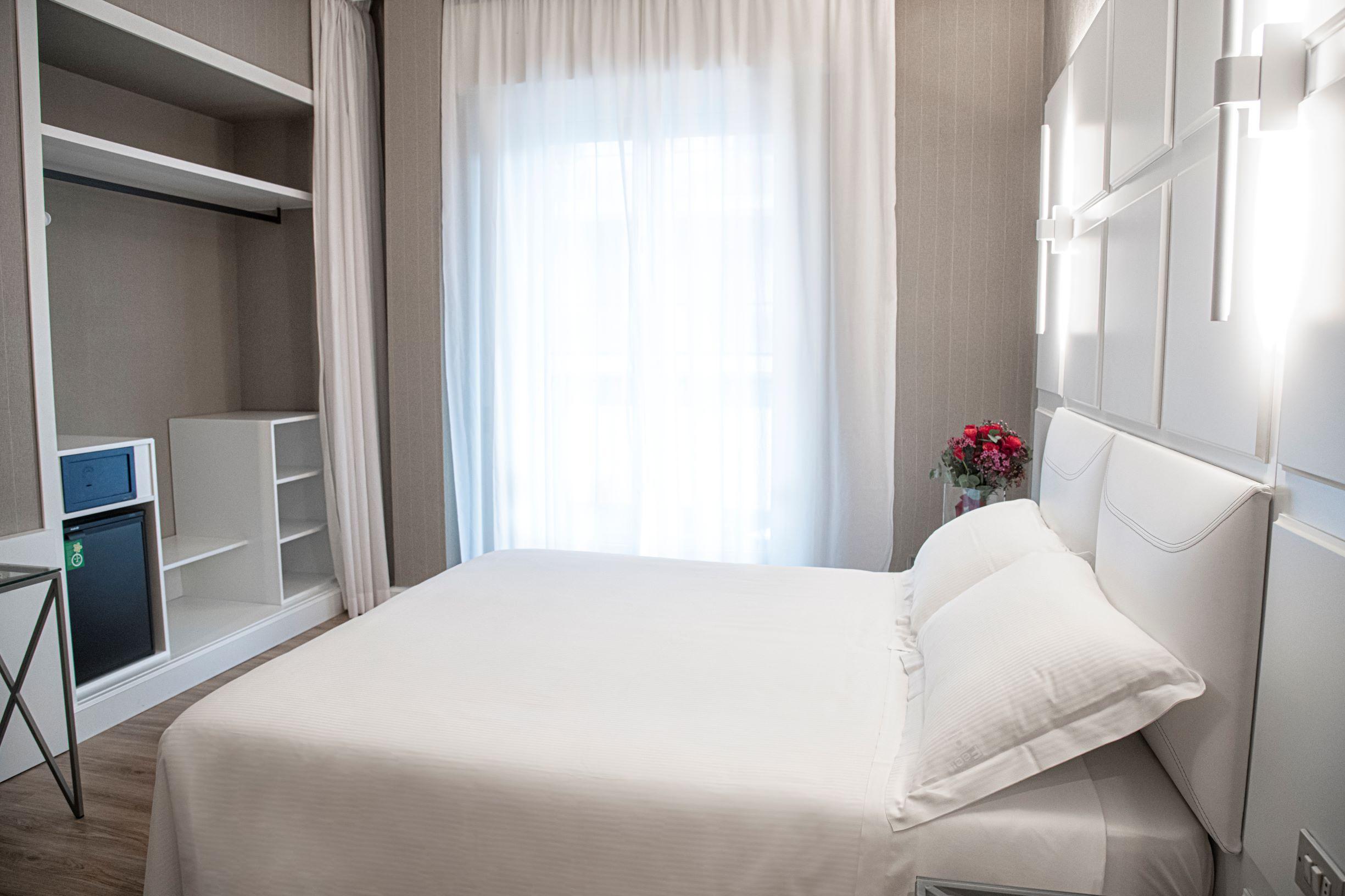 Villa Adriatica Ambienthotels Римини Екстериор снимка